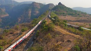 Konark Express halted while Climbing Bhor Ghat Dont miss a single moment [upl. by Woodward143]